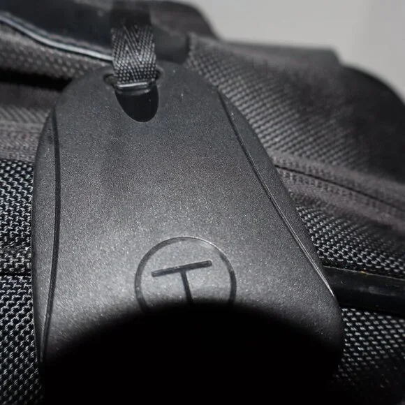 Tumi T-Tech Presidio Macarthur Wheeled Compact Laptop Briefcase Style 67102D - Picture 5 of 15